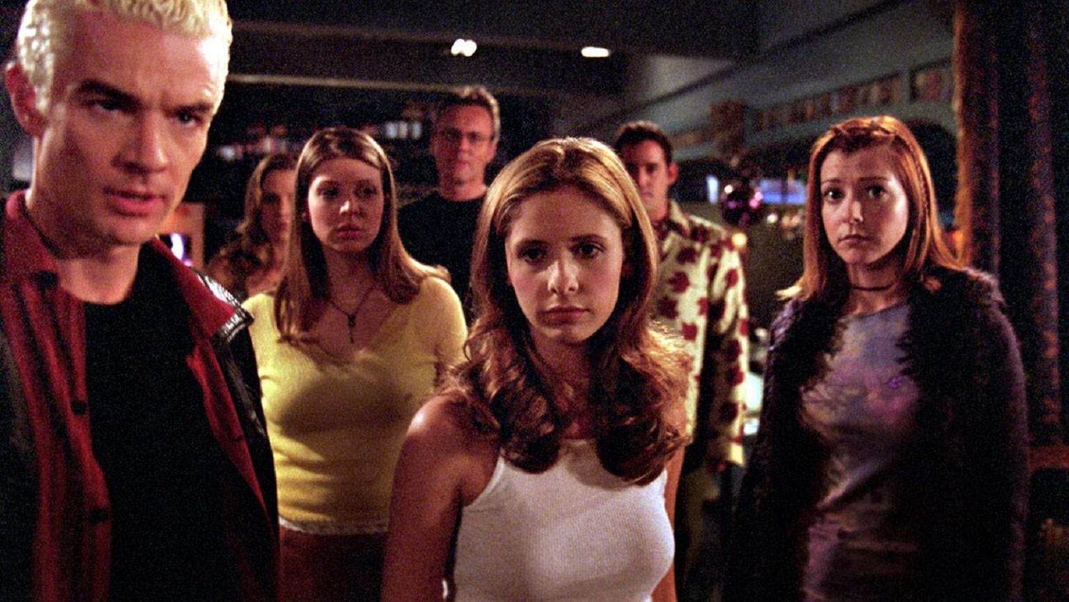 11 serie che partono “male”… e poi diventano leggendarie Una scena di Buffy (fonte: The WB)