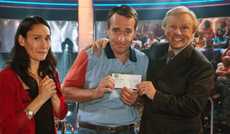 Frame tratto dalla miniserie Quiz.