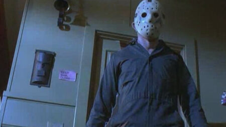 Venerdì 13, un nuovo film in arrivo? Parla il co-creatore della saga Una scena di Venerdì 13 con Jason Voorhes