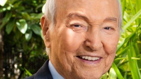 Piero Angela è morto, l’annuncio del figlio sui social: “Buon viaggio papà” Piero Angela