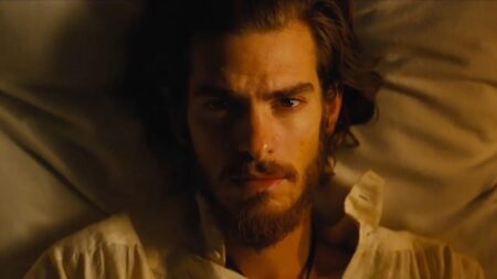 Andrew Garfield ricorda il digiuno da cibo e sesso per girare Silence: “Mi sono trasformato” Frame di Silence con Andrew Garfield.