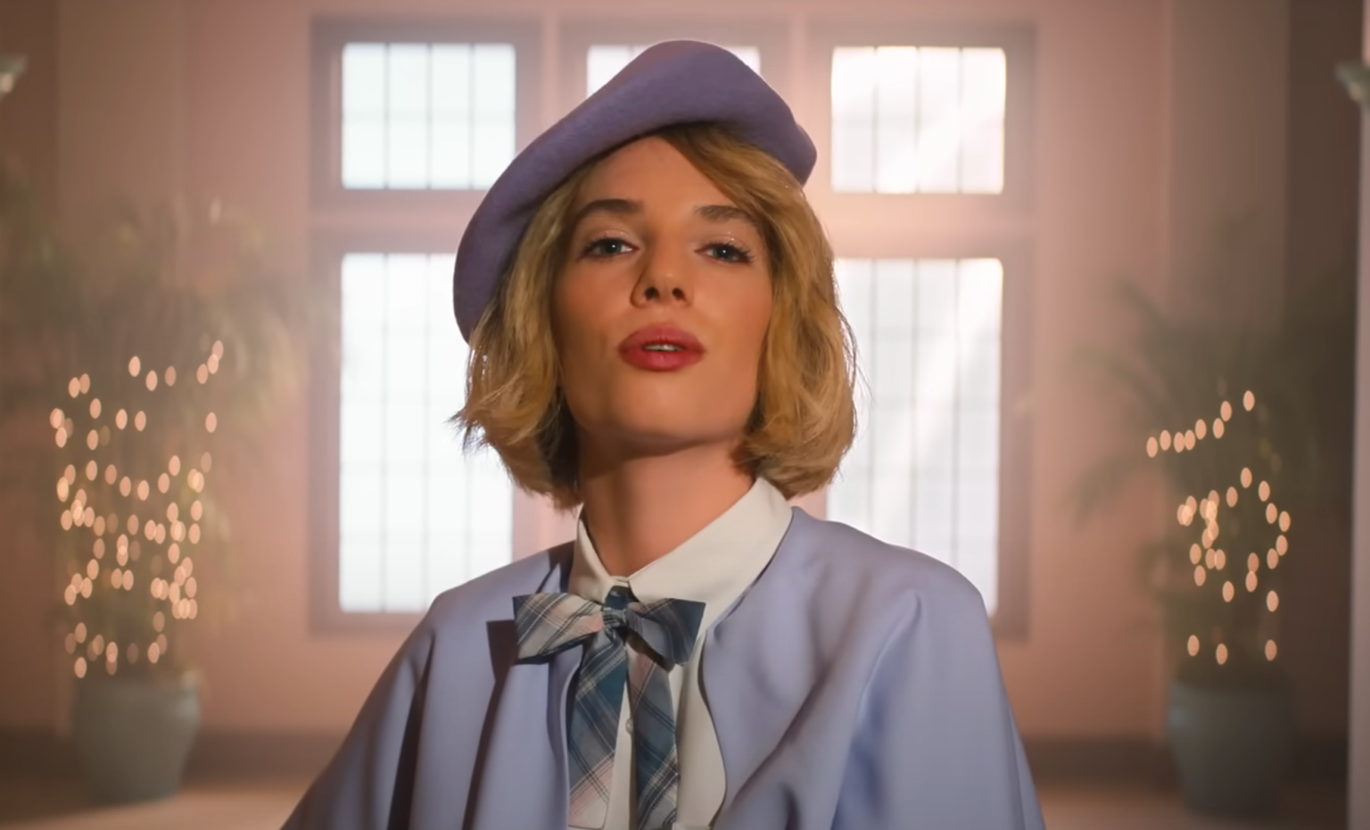 Maya Thurman-Hawke in una scena di Do Revenge