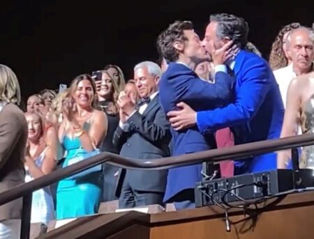 Nick Kroll Harry Styles bacio a Venezia 2022