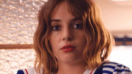 Stranger Things 5, Maya Hawke su Robin: “Vorrei che morisse da eroe” Maya Hawke in Stranger Things