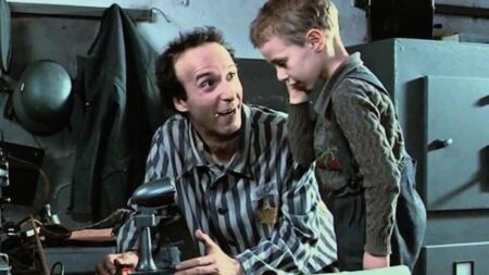 Roberto Benigni in una scena de La Vita è Bella