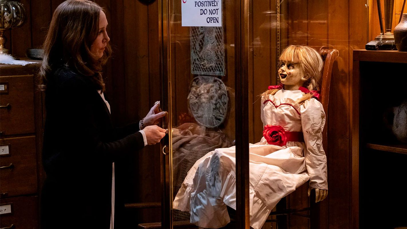 Lorraine Warren e la bambola in Annabelle 3