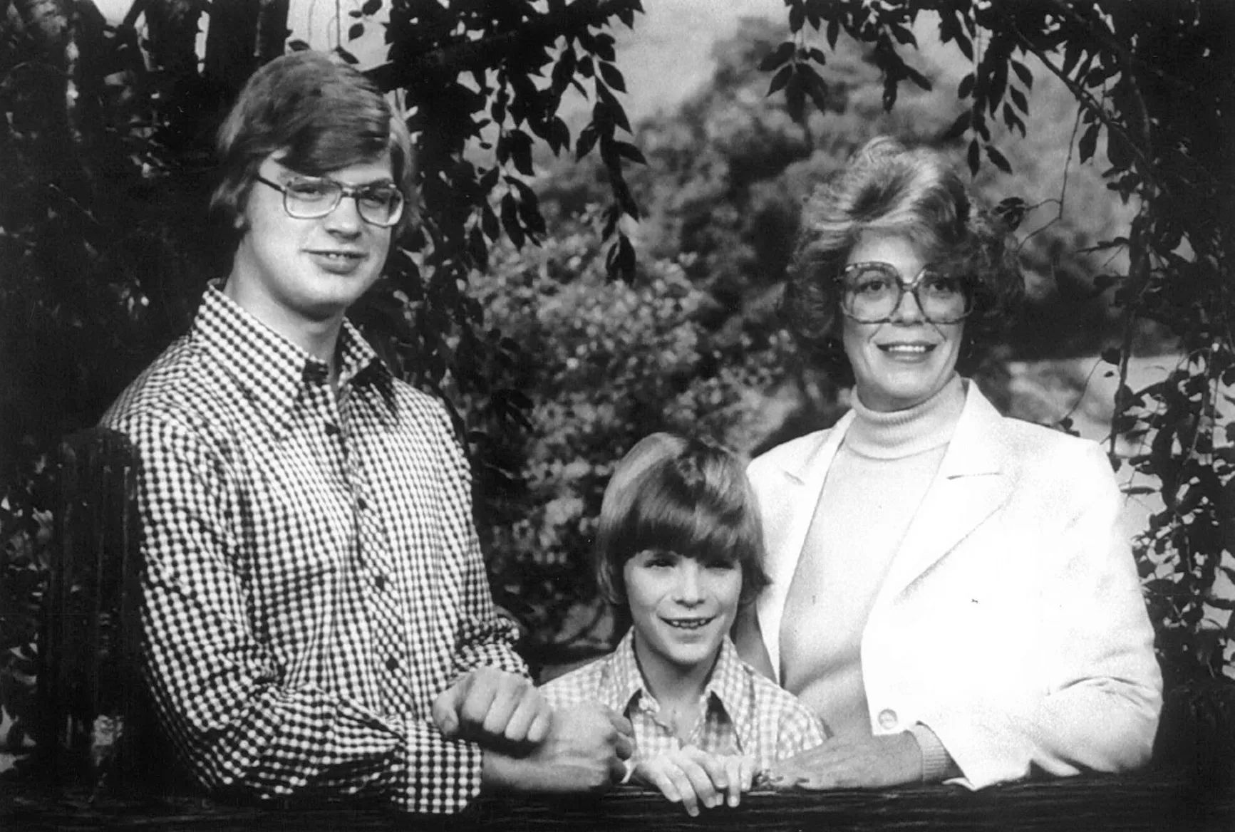 Jeffrey e David Dahmer con la madre, Joyce Flint
