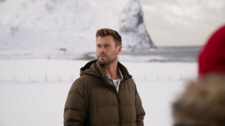 Chris Hemsworth in Limitless