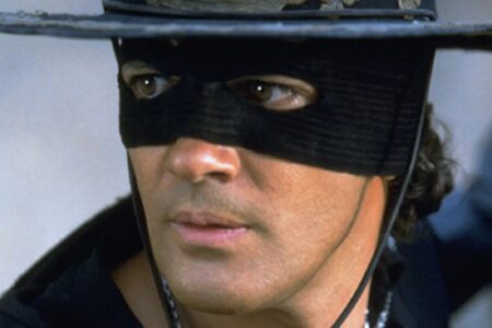 Frame che raffigura Antonio Banderas in Zorro