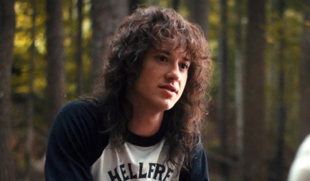 Joseph Quinn in Stranger Things 4