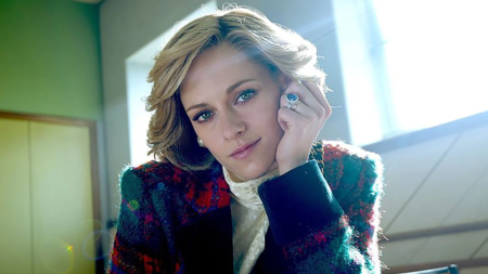 Kristen Stewart sul set di Spencer