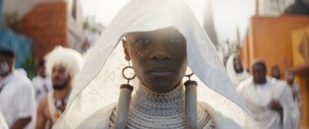 Shuri al funerale di Tchalla in Black Panther: Wakanda Forever