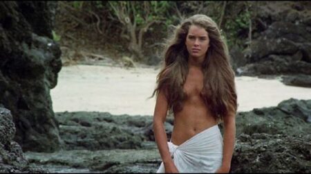 Frame che ritrae Brooke Shields in Laguna blu