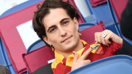 Maneskin, rissa al concerto. Damiano: “La ragazza con la maglia della Lazio era la cosa peggiore” Maneskin