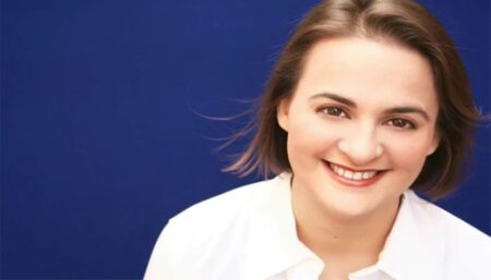 Ex autrice di Grey’s Anatomy “Ho mentito sul cancro, l’aborto e il suicidio di mio fratello” Elisabeth Finch