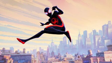 Spider-Man: Across the Spider-Verse, il poster italiano del film d’animazione Frame che ritrae Spider-Man: Across the Universe