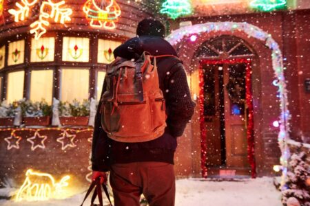 13 migliori film di Natale da vedere su Prime Video Una scena di Your Christmas or Mine
