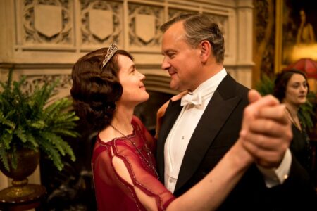 Hugh Bonneville ed Elizabeth McGovern in Downtown Abbey