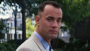 9 film amatissimi con messaggi morali discutibili Tom Hanks nei panni di Forrest Gump