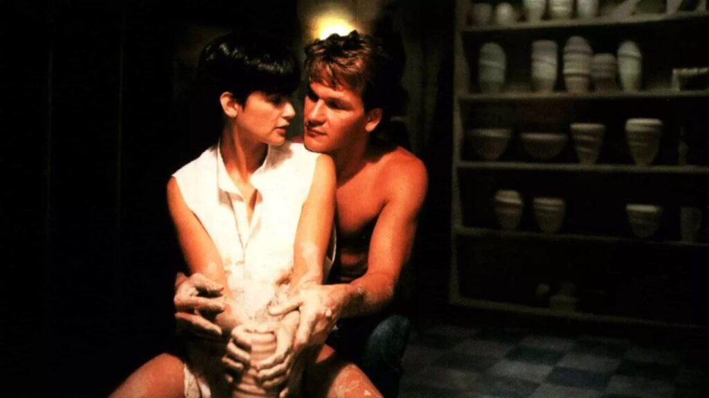 Demi Moore e Patrick Swayze nella scena del tornio di Ghost