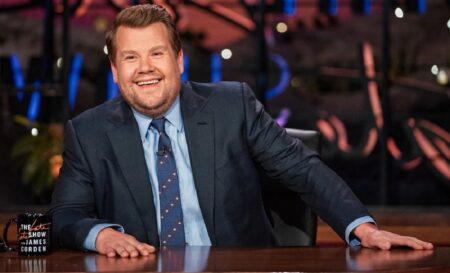 Frame che ritrae James Corden
