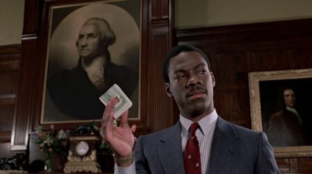 Eddie Murphy in una scena di Una poltrona per due.