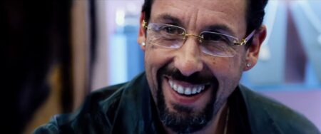 Frame che ritrae Adam Sandler in Diamanti grezzi