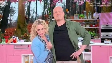 È sempre mezzogiorno, Chef Buzzi torna dopo la malattia e Antonella Clerici si commuove Antonella Clerici e lo chef Simone Buzzi