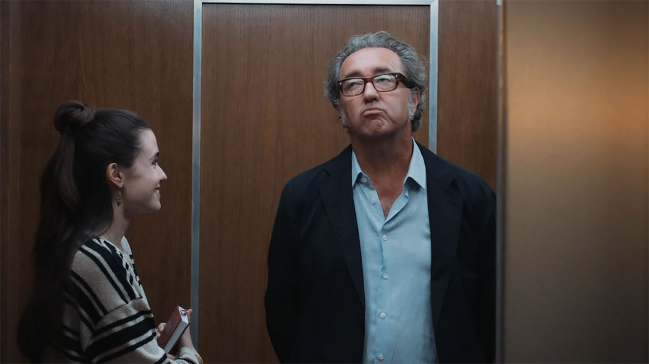 Paolo Sorrentino in una scena di Call My Agent
