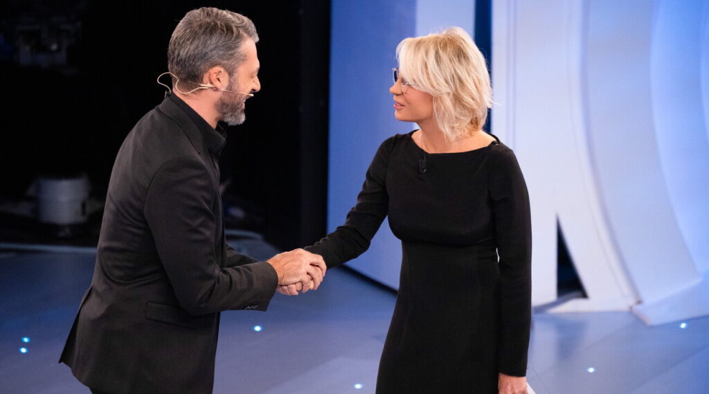 C’è posta per te 2023: ospiti e anticipazioni di sabato 14 gennaio, su Canale 5