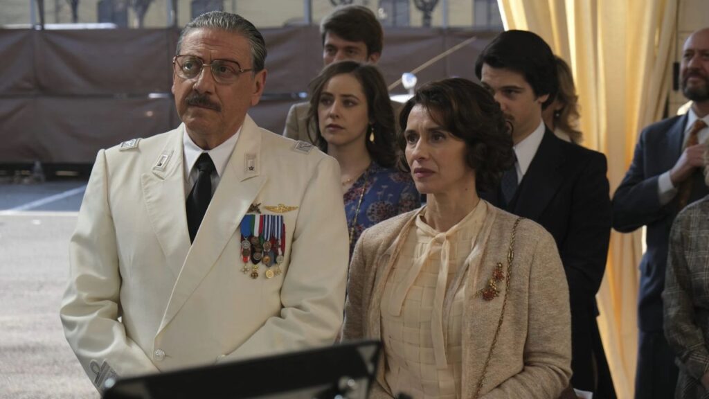 Sergio Castellitto e Teresa Saponangelo nella scena del matrimonio di Simona Dalla Chiesa