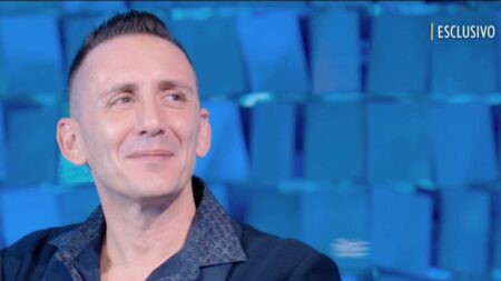 Kekko Silvestre dei Modà e la depressione: “Non riuscivo a uscire dal letto” Kekko Silvestre, Modà