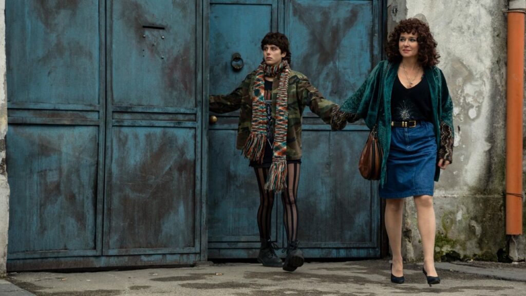 Giordana Marengo e Valeria Golino a spasso per Napoli