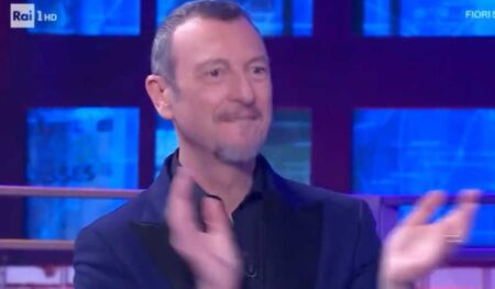 Soliti Ignoti, Amadeus imita Sethu e i social si scatenano (VIDEO) Amadeus