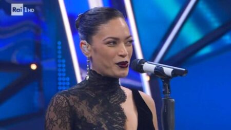 Sanremo 2023: Elodie mi vuoi sposare? la proposta all’Ariston (VIDEO) Elodie