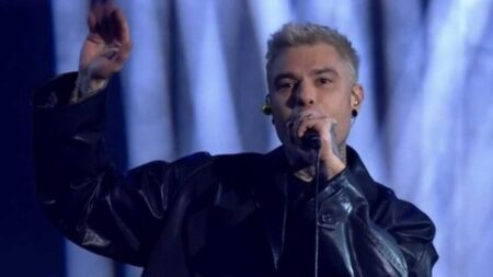 Sanremo 2023, Codacons su Fedez e il suo rap in diretta: un commento davvero inaspettato Fedez
