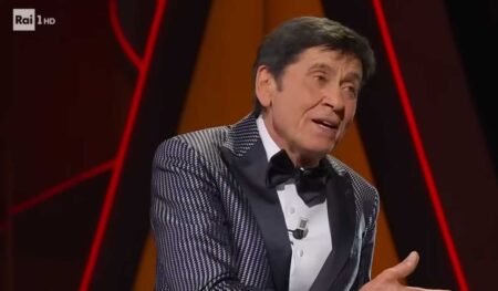 Sanremo 2023: Gianni Morandi, Francesca Fagnani e l’aneddoto scatologico: “Non ce la facevo più” Gianni Morandi