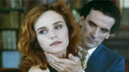 Massimo Troisi, Francesca Neri svela: “Mi chiese di insegnargli a essere sexy come Antonio Banderas” Francesca Neri e Massimo Troisi