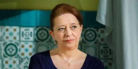 Teresa Diacono (Carmen Scivittaro) Un posto al sole