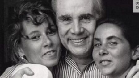 Enzo Tortora con le figlie Gaia e Silvia