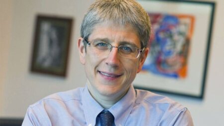 Perché Mario Giordano ha la voce così