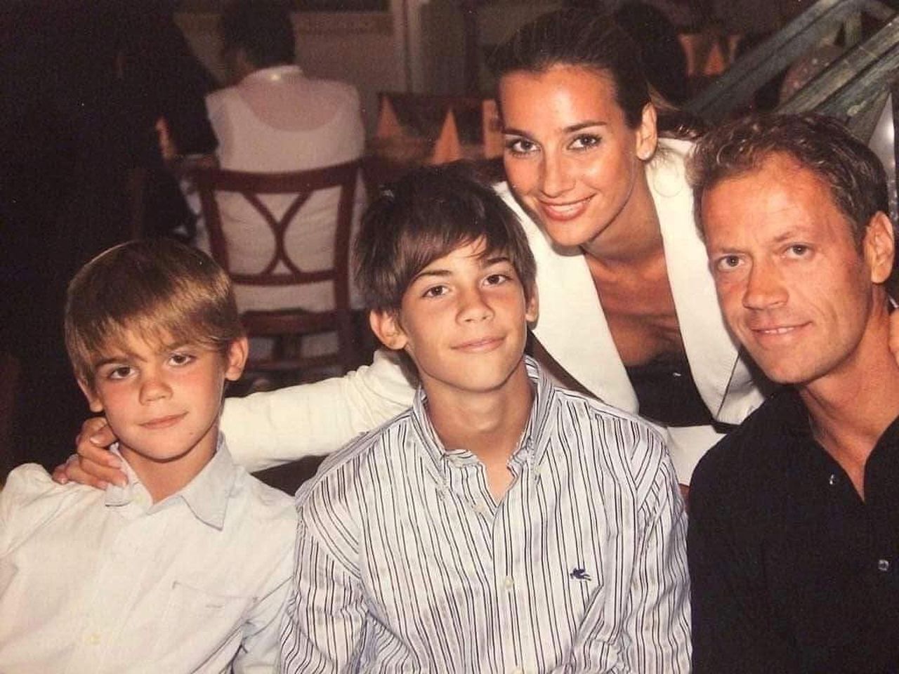 Rocco Siffredi con la moglie Rosza Tassi e i figli