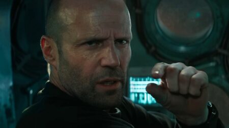Jason Statham in Shark 2 - L'abisso