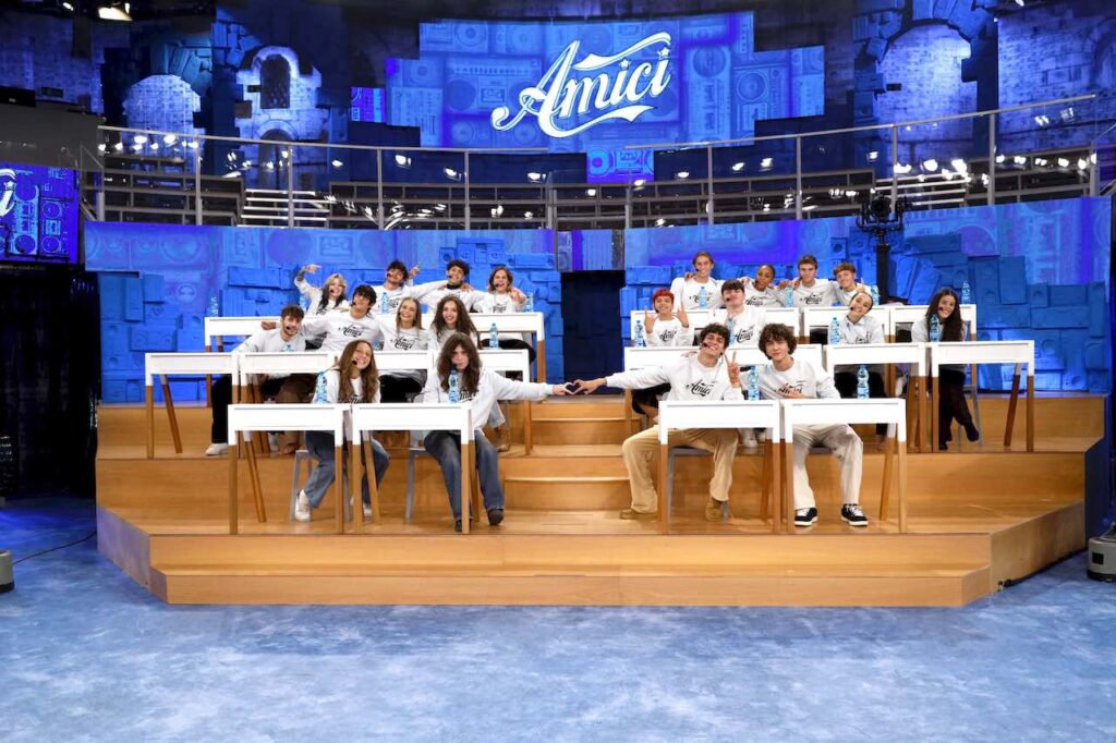 Alcuni membri del nuovo cast di Amici 2023.