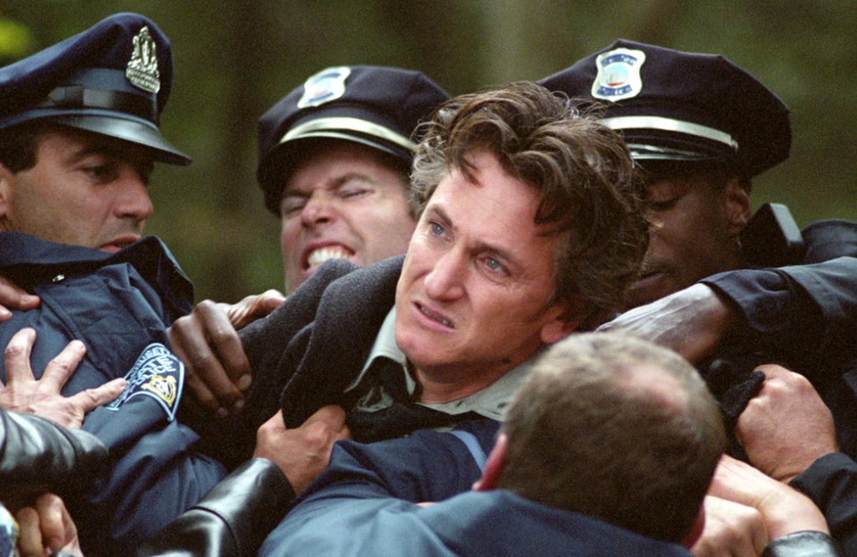 Sean Penn in una scena di Mystic River