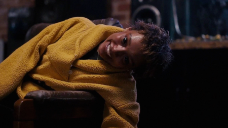 Talk to Me, la recensione del nuovo (sorprendente) horror A24 Una scena di Talk to Me