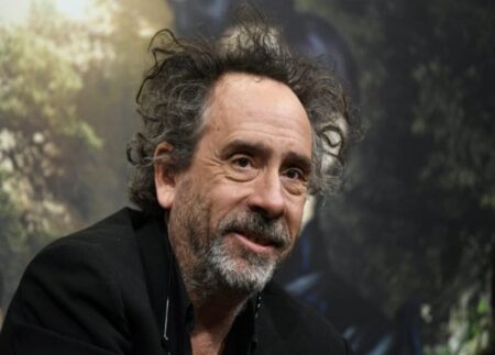 Tim Burton a Torino per la sua mostra alla Mole Antonelliana Una foto del regista Tim Burton a Torino per inaugurare la mostra dedicata a lui.