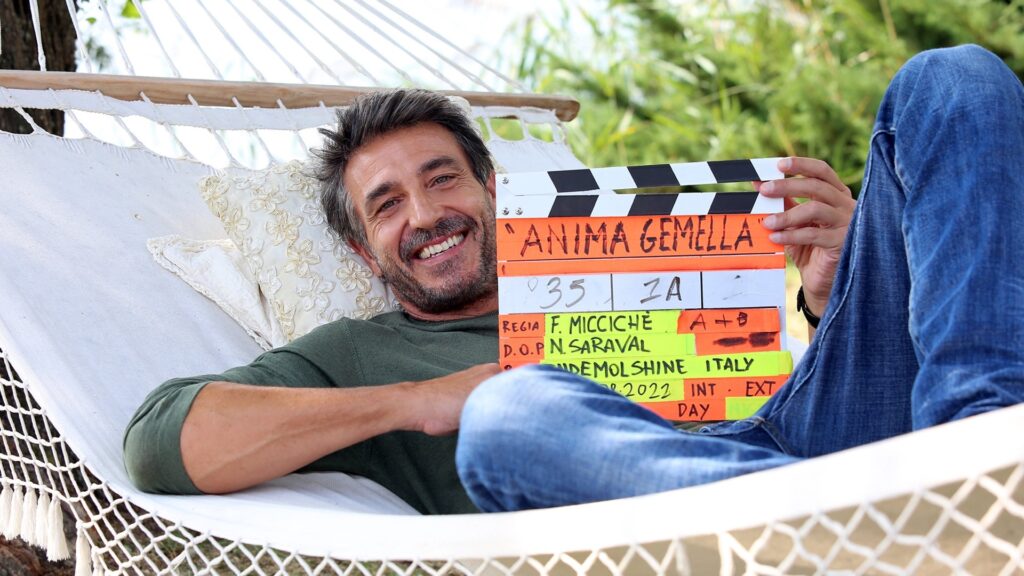 Daniele Liotti sul set della fiction Anima gemella.