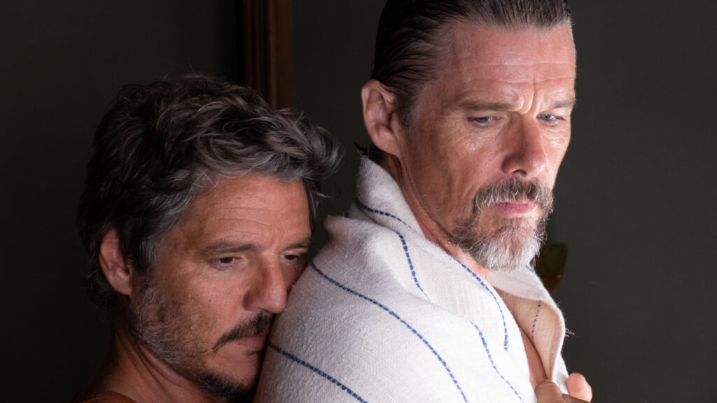 Pedro Pascal e Ethan Hawke in una scena di Strange Way of Life