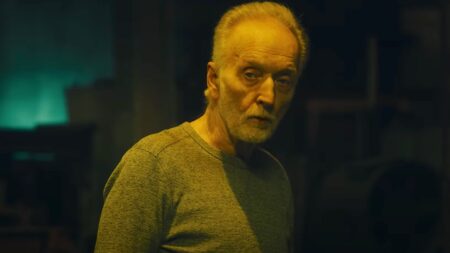 Tobin Bell in una scena di Saw X